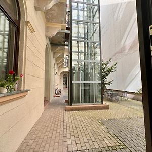 Gracia Apartment House